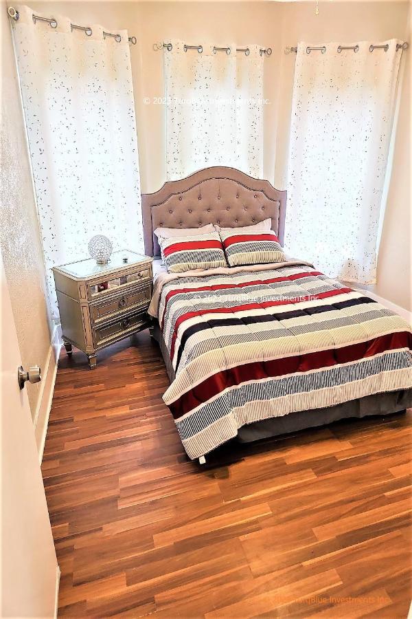 Casaazul-2605B-Pleasure Pier & Beach A Block Away- 3Bed 2Bath 7 Beds- 7 Minutes To Cruise Terminal Галвестон Экстерьер фото