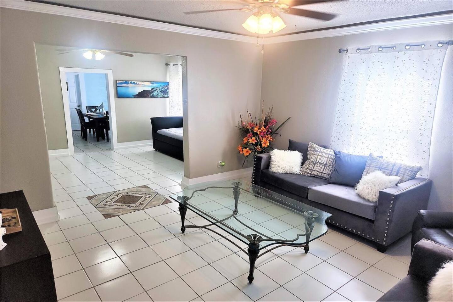 Casaazul-2605B-Pleasure Pier & Beach A Block Away- 3Bed 2Bath 7 Beds- 7 Minutes To Cruise Terminal Галвестон Экстерьер фото